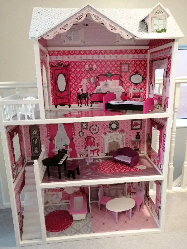 isabelles dollhouse